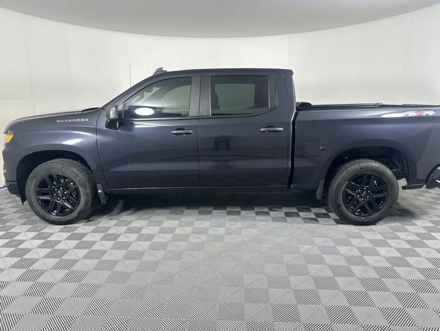Used 2022 Dark Ash Metallic Chevrolet Custom image 5