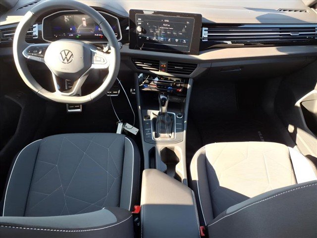 2026 Volkswagen Jetta Sport - Photo 9