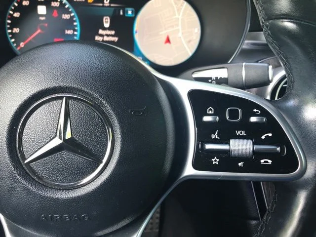 Used 2022 Polar White Mercedes-Benz GLC 300 image 28