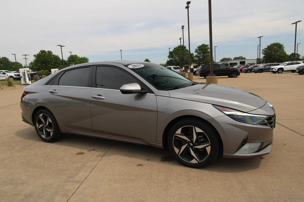 Used 2023 Silver Hyundai Limited image 3