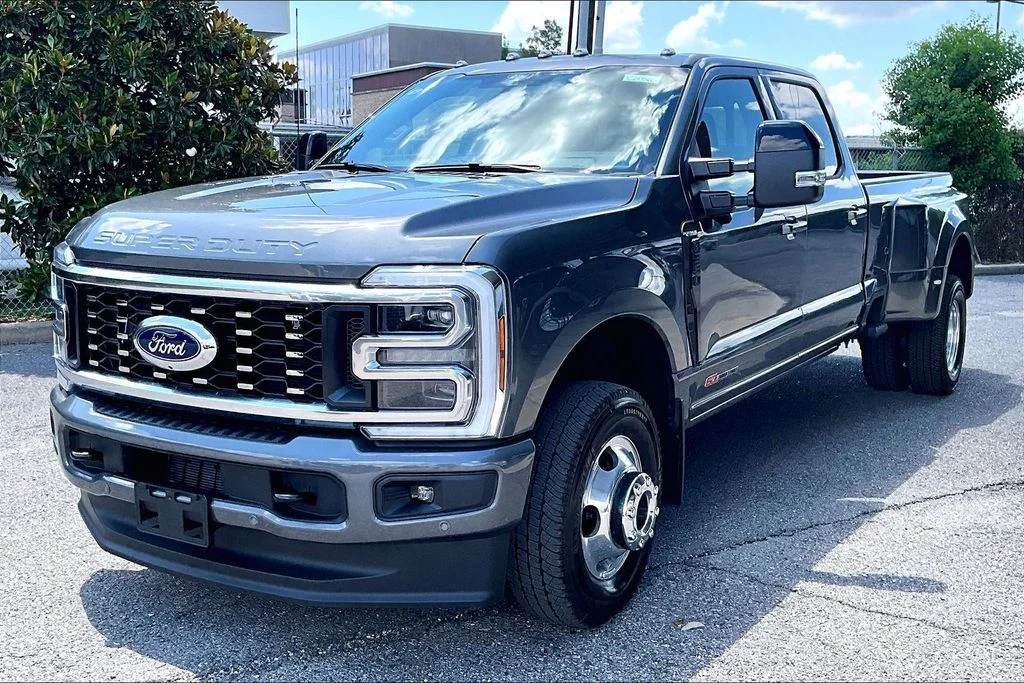 2026 Ford Super Duty F-350® Platinum®