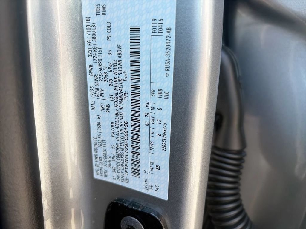 Used 2025 Silver Ford Lariat image 28