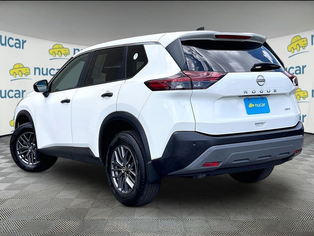 Used 2023 White Nissan S image 4