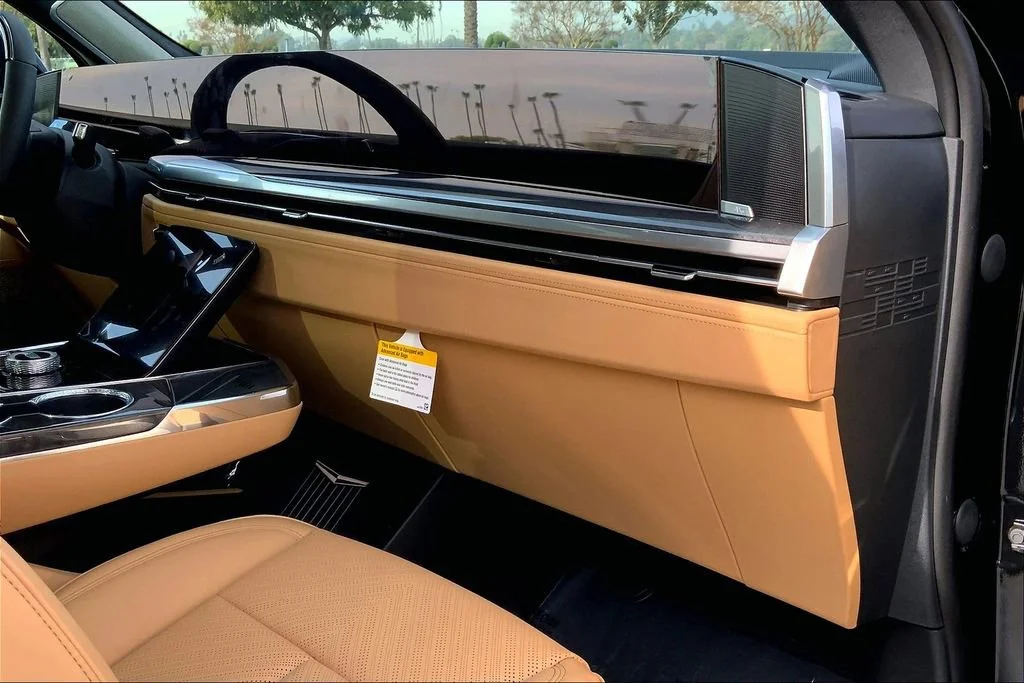 2025 Cadillac Escalade IQ Luxury 2 - Photo 32