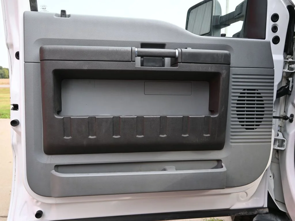 2016 Ford F-550 - Photo 28