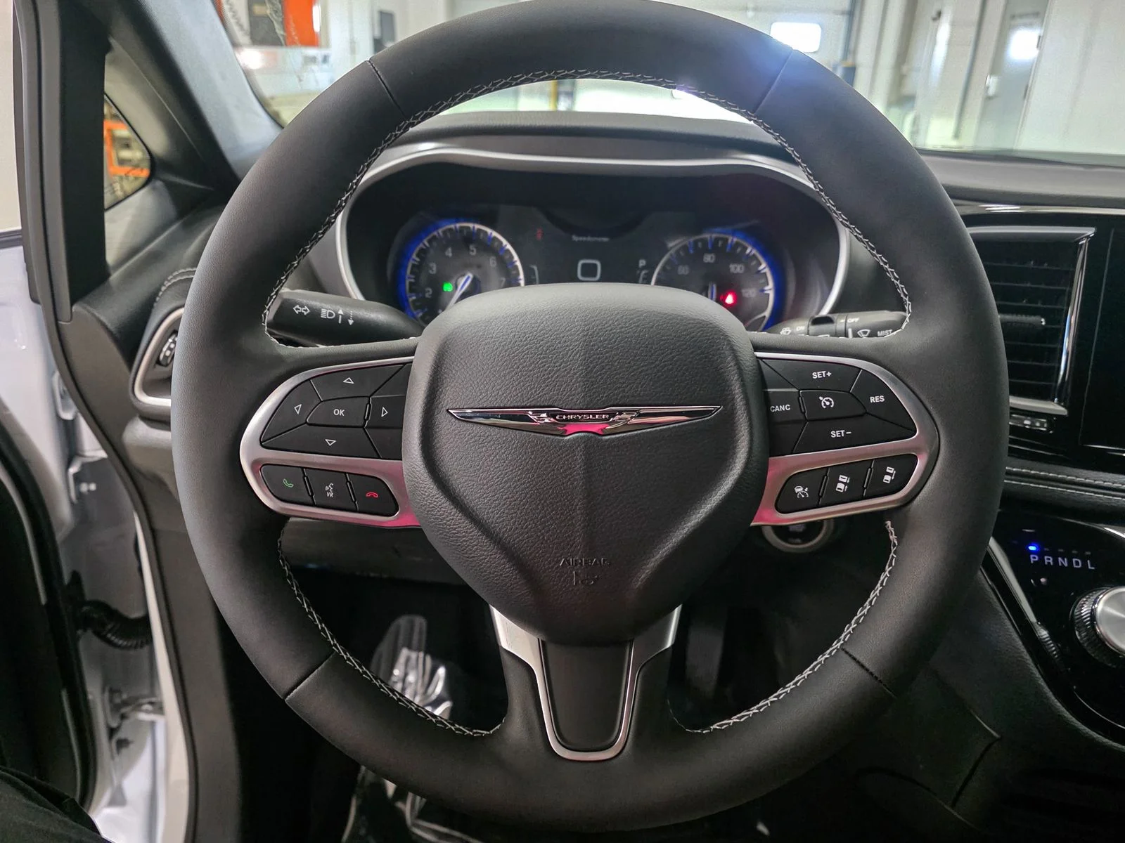 2026 Chrysler Pacifica Select - Photo 37
