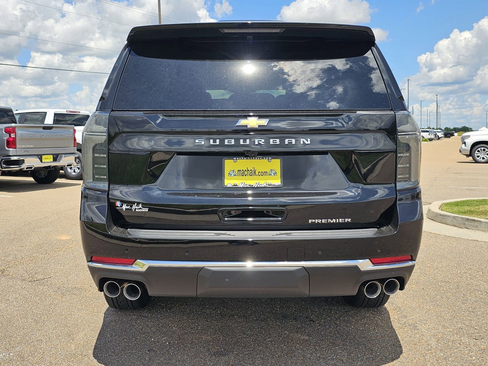 2025 Chevrolet Suburban Premier - Photo 6