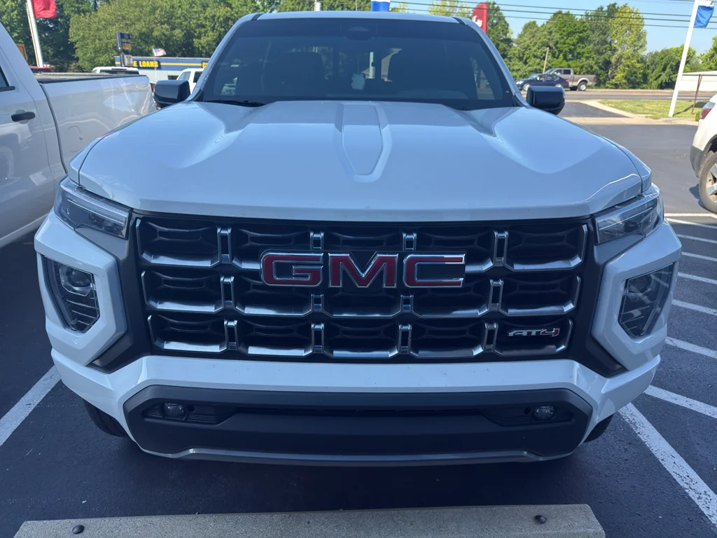 Used 2026 Summit White GMC AT4 image 6