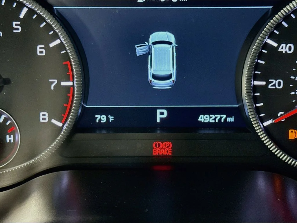 Used 2022 White Kia SX image 12
