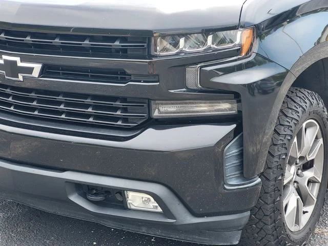 Used 2020  Chevrolet RST image 7