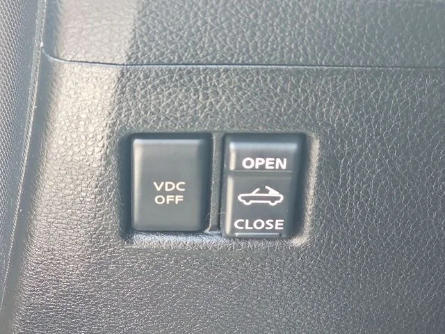 Used 2006 Black Nissan Grand Touring image 19