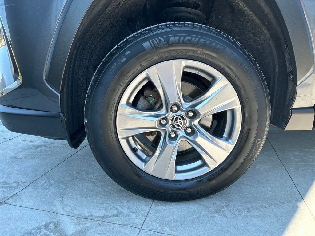 Used 2022 Gray Toyota XLE image 7