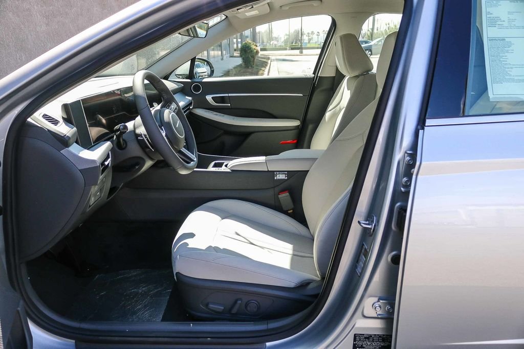 New 2026 Silver Hyundai SEL Sport image 20