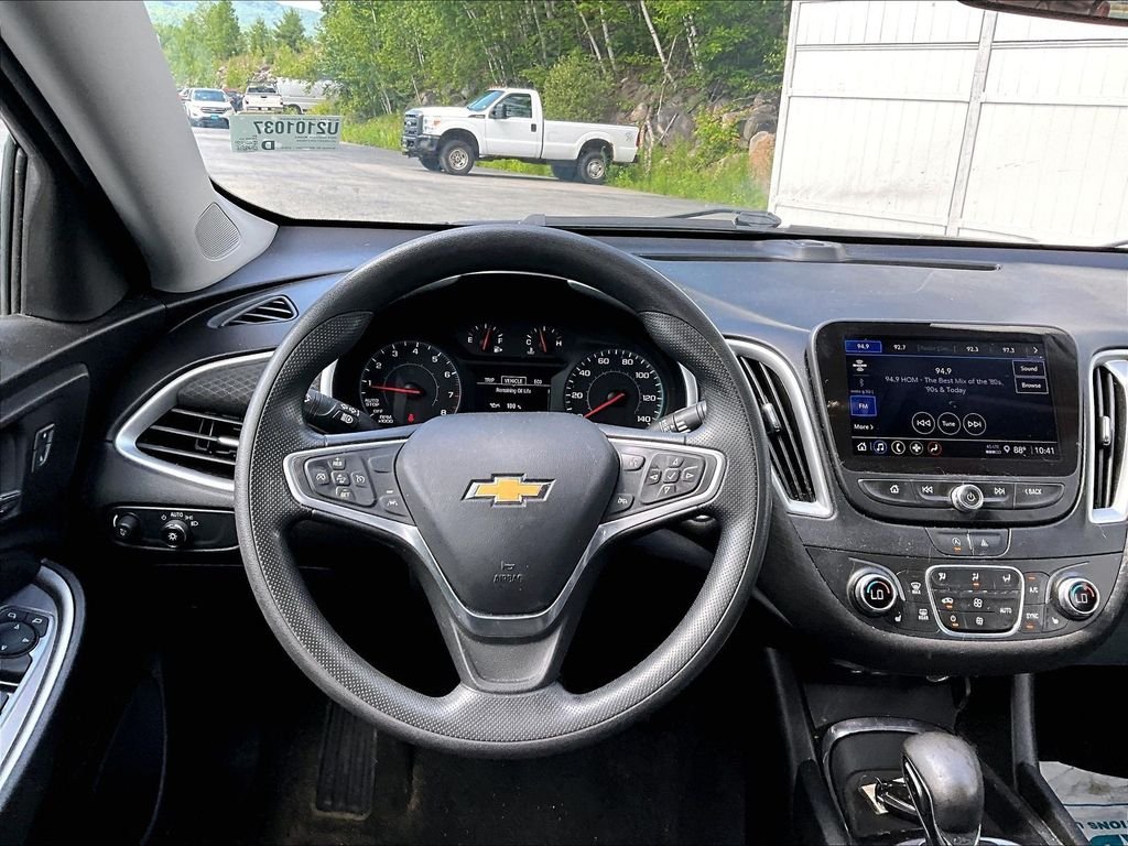 Used 2023 Mineral Gray Metallic Chevrolet LT image 17