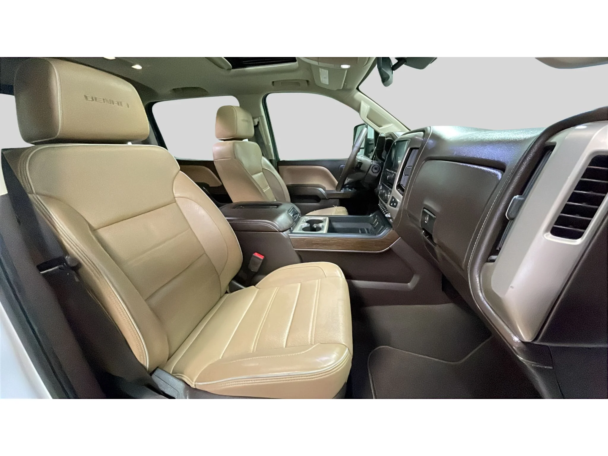 Used 2019 Summit White GMC Denali image 17