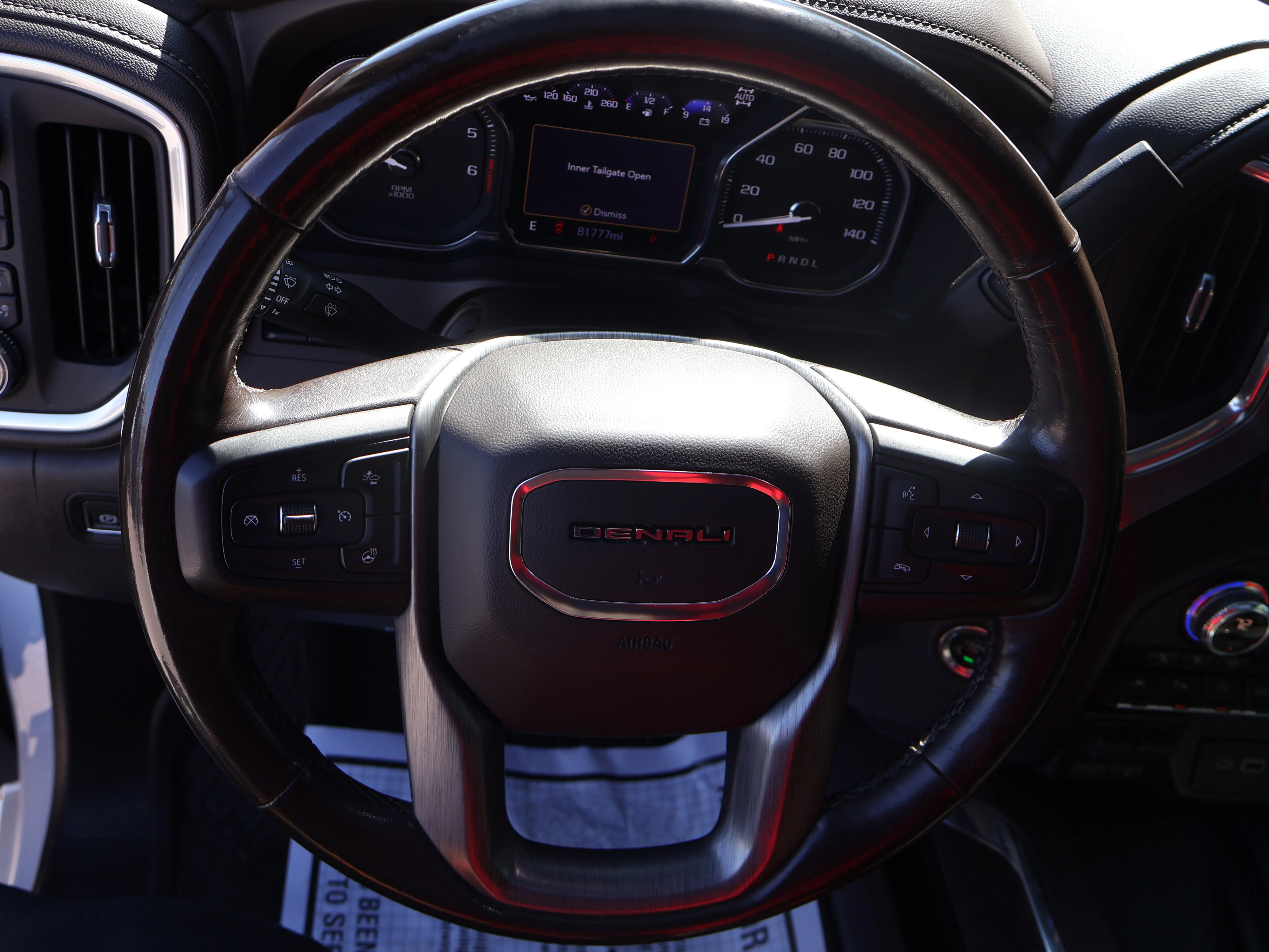 Used 2019 White Frost Tricoat GMC Denali image 42