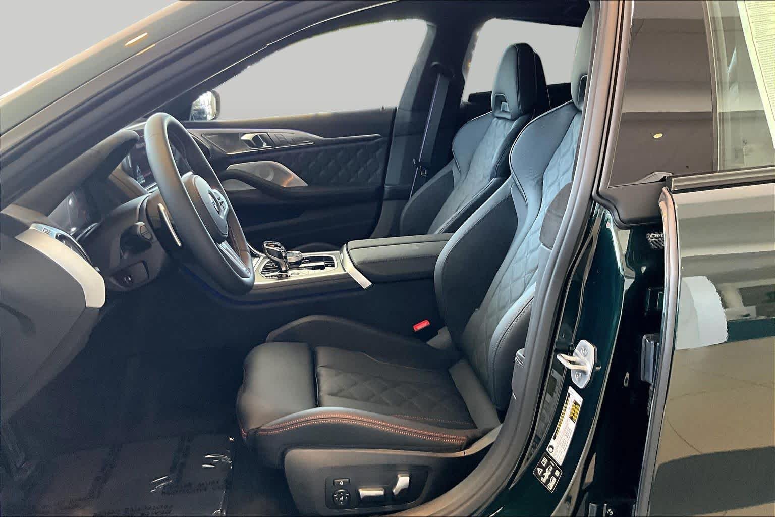 New 2026 Oxford Green Metallic BMW M850i image 9