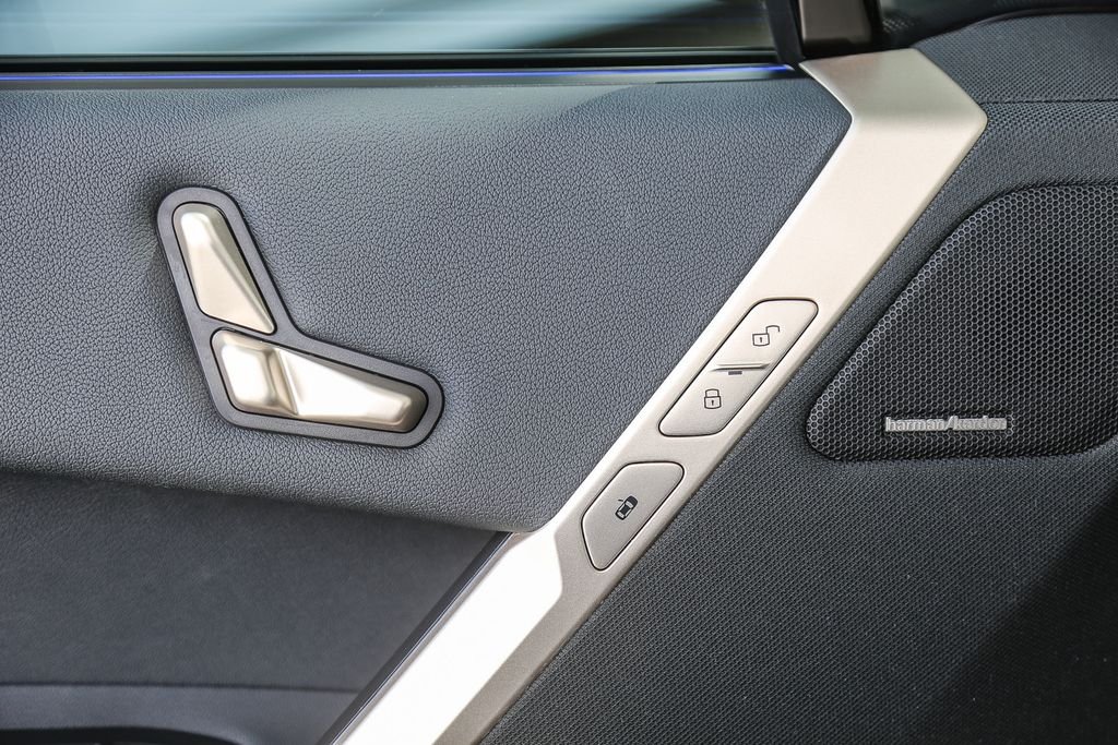 2025 BMW iX 50 - Photo 18