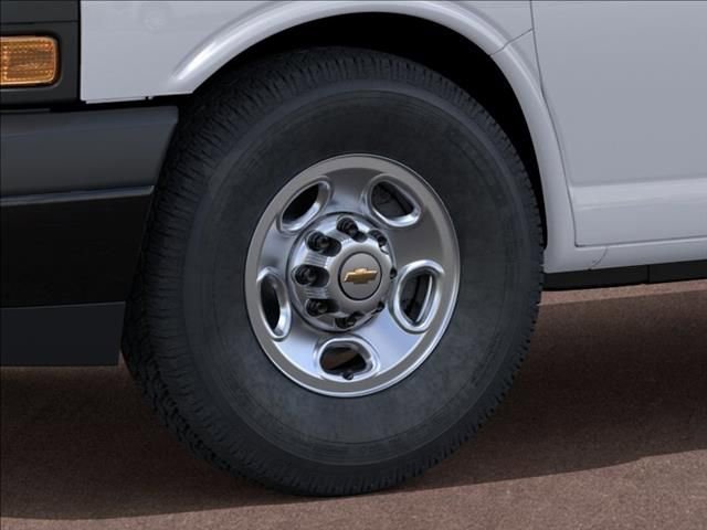 2025 Chevrolet Express Cargo Work Van - Photo 9
