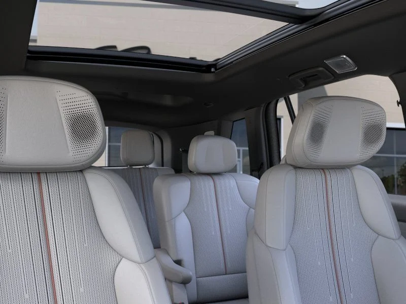 2027 Cadillac VISTIQ Sport - Photo 24