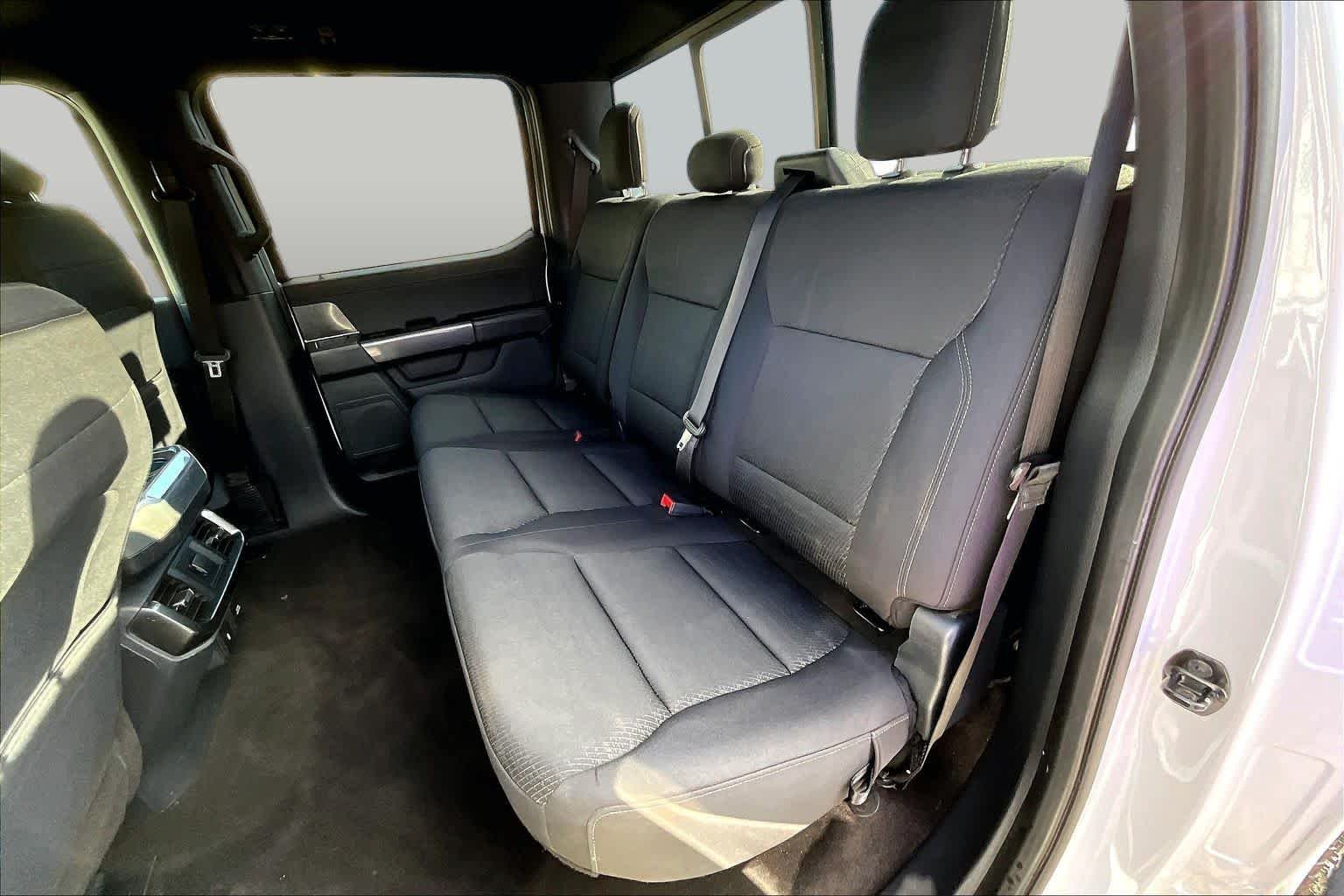 Used 2021 Oxford White Ford XLT image 22