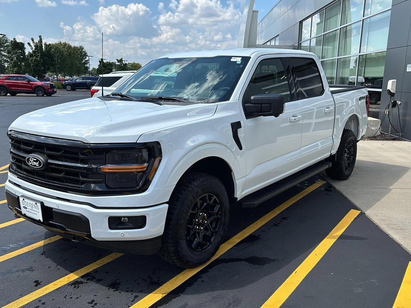 New 2026 Oxford White Ford XLT image 3