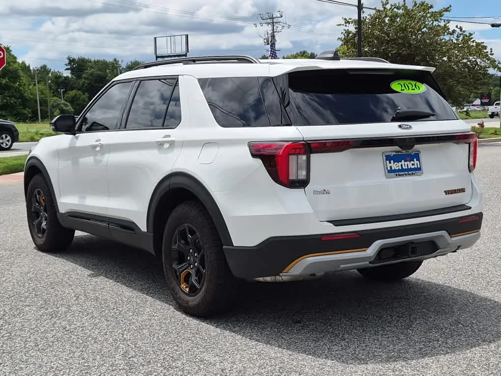 Certified Used 2026 Star White Metallic Tri-Coat Ford Tremor image 4