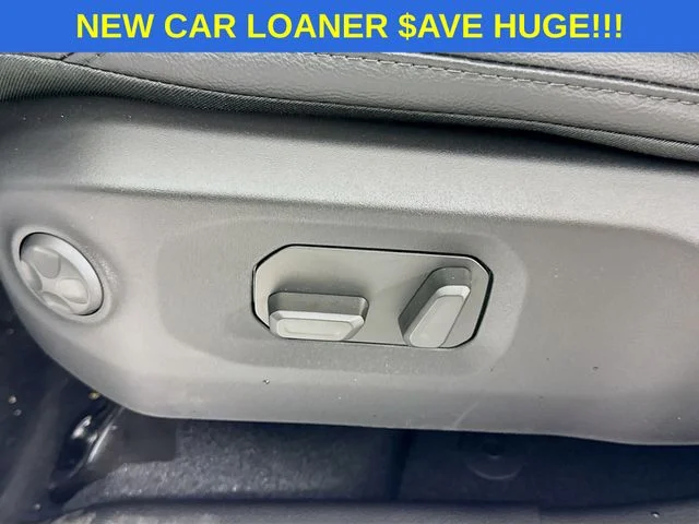 New 2026 Bright White Clear-Coat Exterior Paint Jeep  image 18