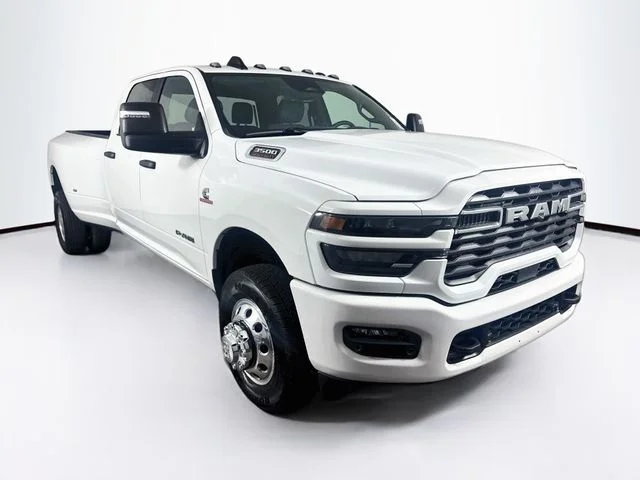 New 2026 Bright White Clear-Coat Exterior Paint RAM BIG HORN image 1