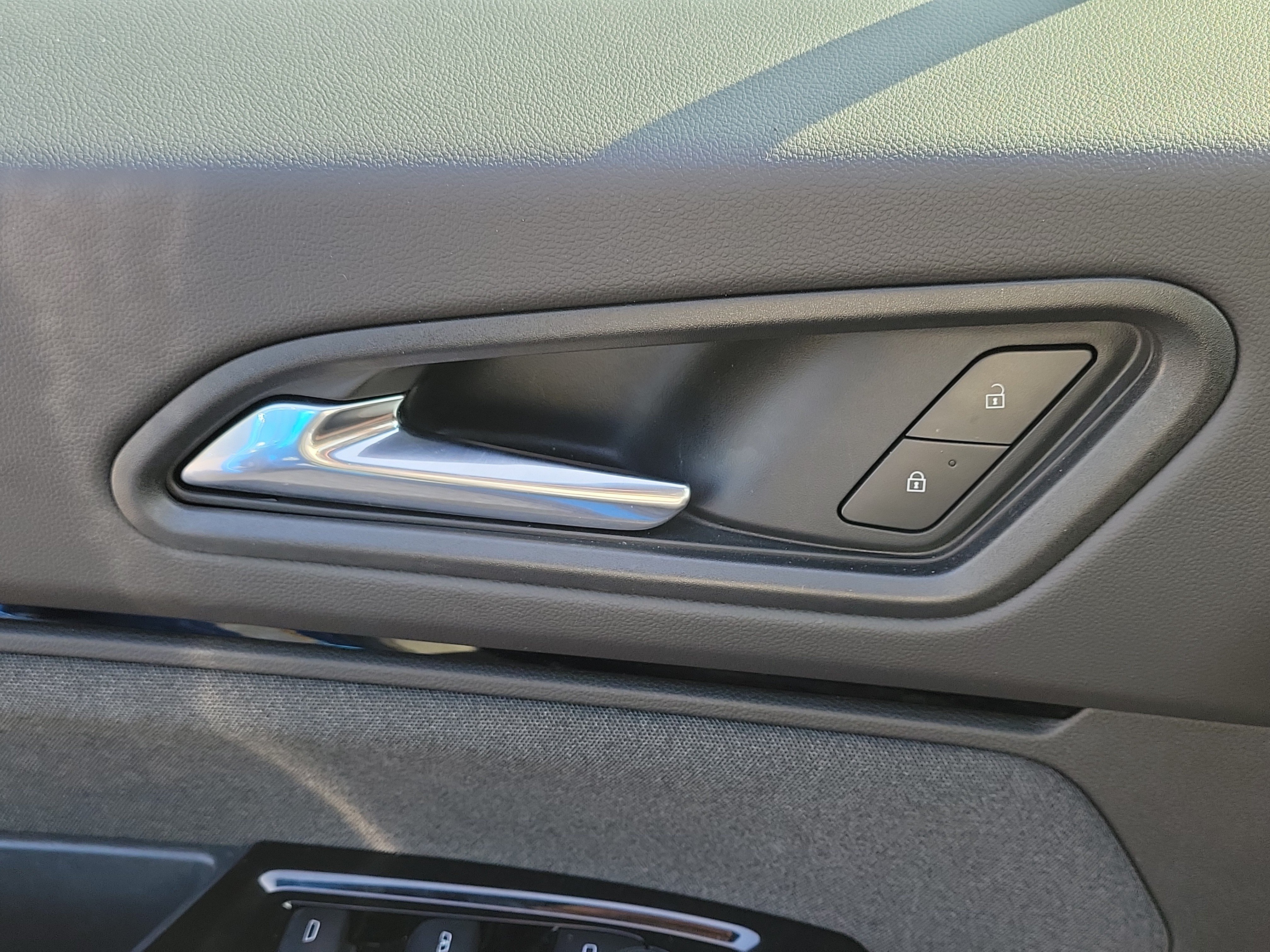 Used 2025  Honda EX image 25