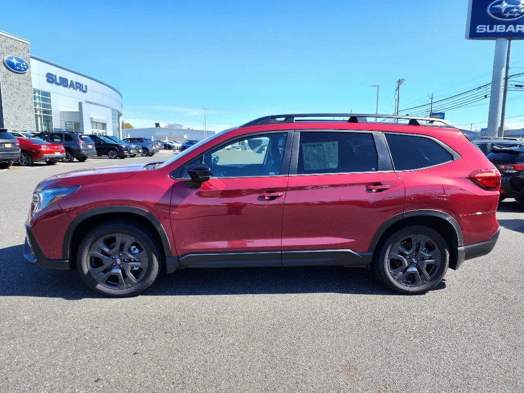 Used 2026 Crimson Red Pearl Subaru Onyx Edition Touring image 21
