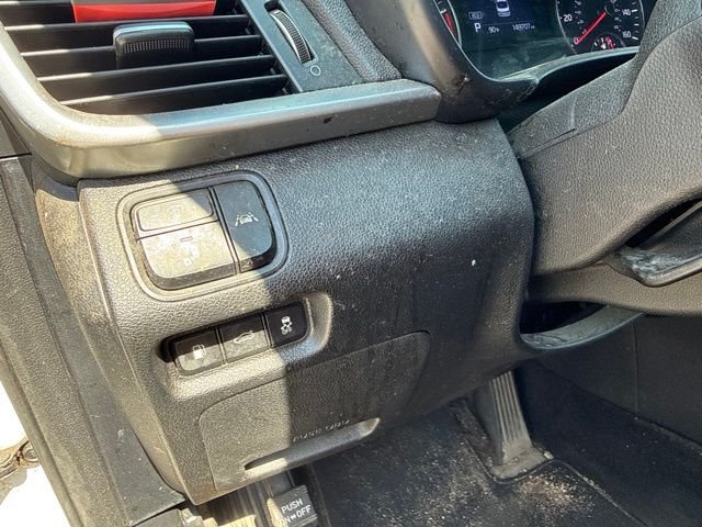 Used 2019 White Kia LX image 19