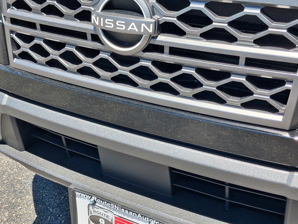 2023 Nissan Frontier SV - Photo 6