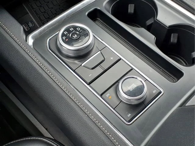 Used 2024  Ford XLT image 9