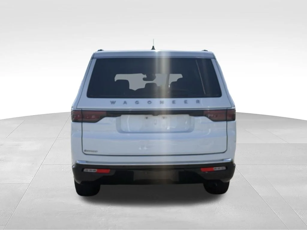 Used 2024 White Jeep Base image 4