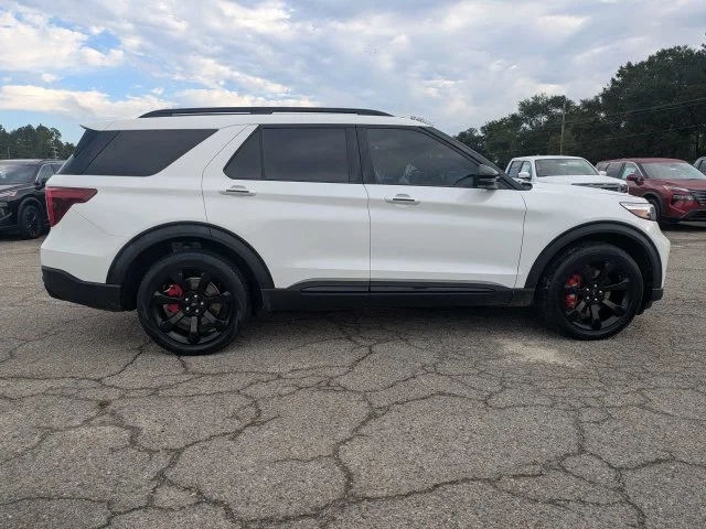 Used 2023 White Ford ST image 3