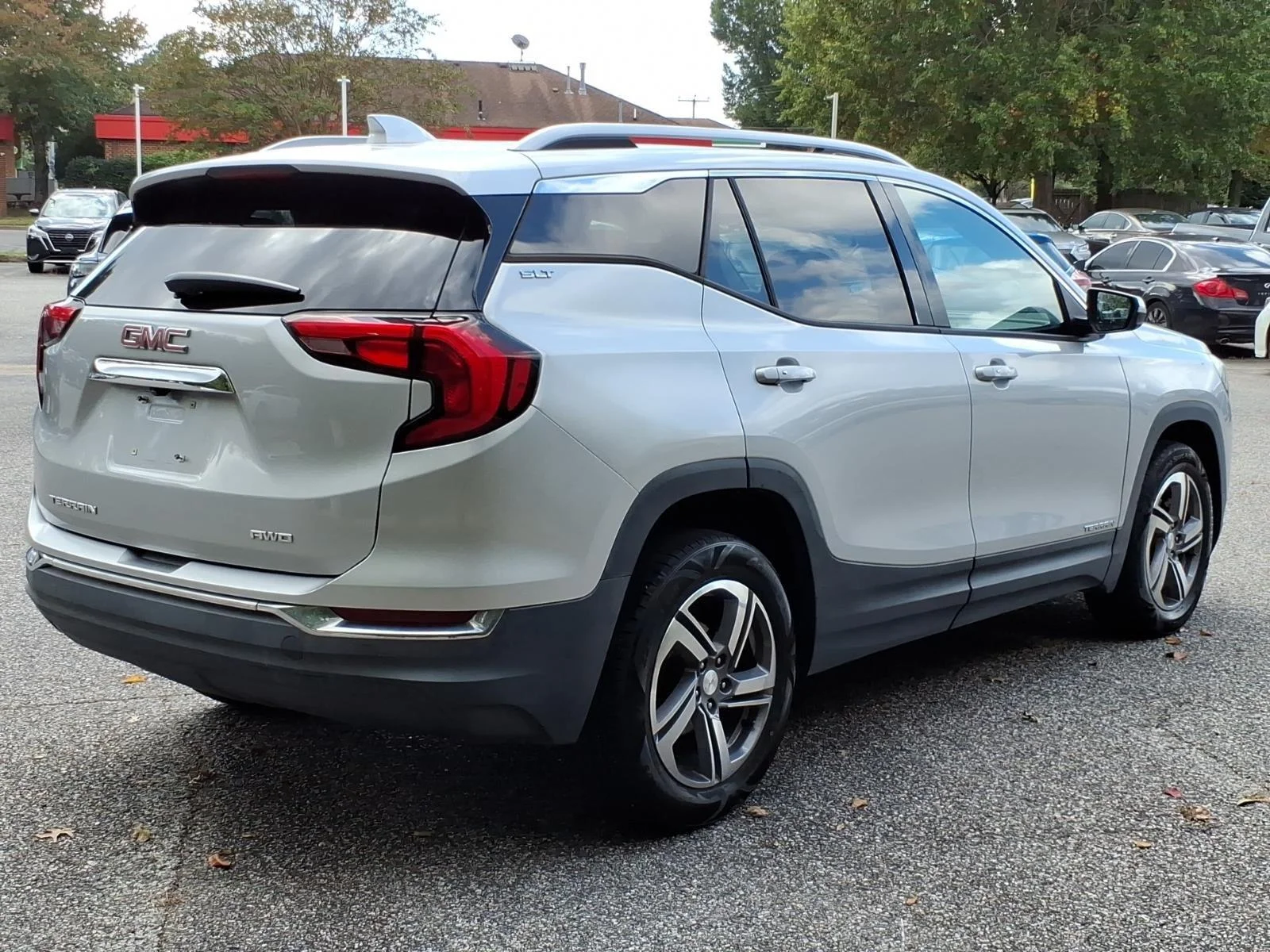 Used 2019 Quicksilver Metallic GMC SLT image 7