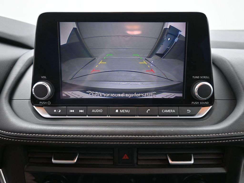 Used 2025 Gray Nissan SV image 4