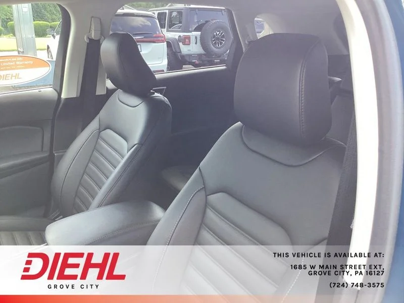 Used 2020 Green Ford SEL image 25