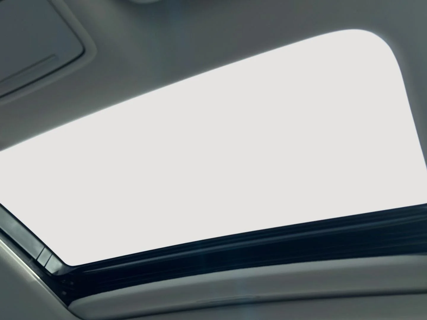 New 2026 Platinum White Pearl Honda SE image 14