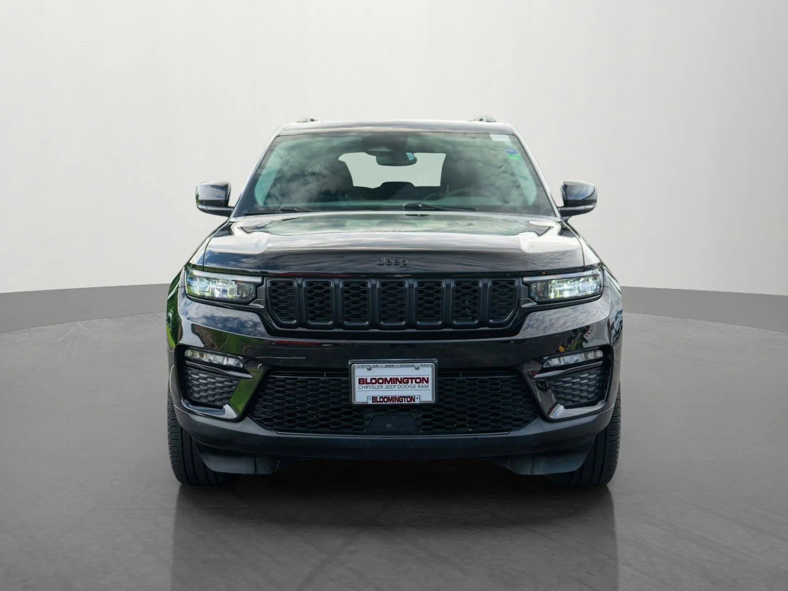 Used 2023 Jeep Grand Cherokee Limited with VIN 1C4RJHBG2PC566702 for sale in Minneapolis, Minnesota