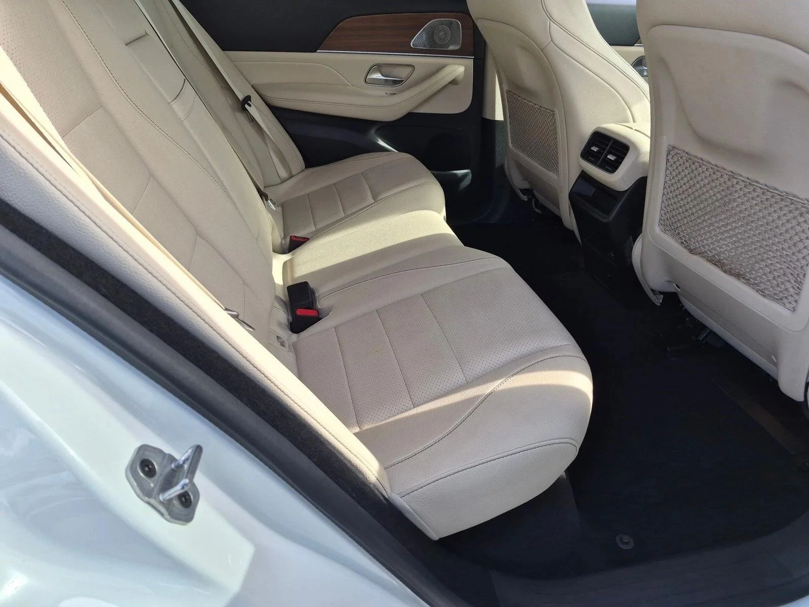 Used 2022 Polar White Mercedes-Benz GLE 350 image 19