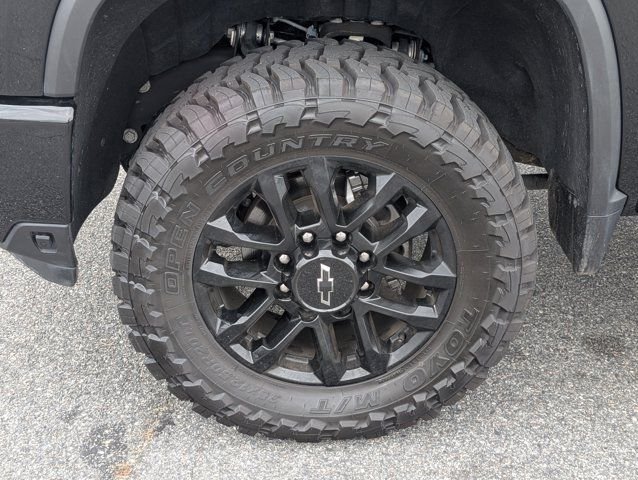 Used 2025 Black Chevrolet LTZ image 13
