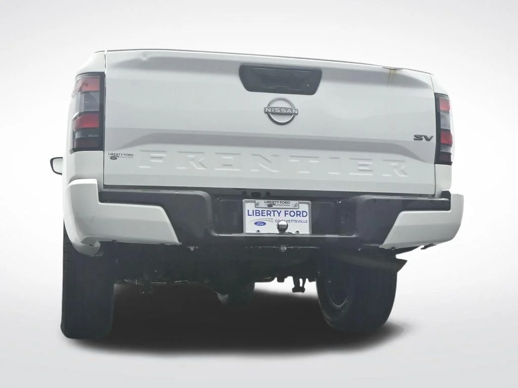 Used 2022 White Nissan SV image 36