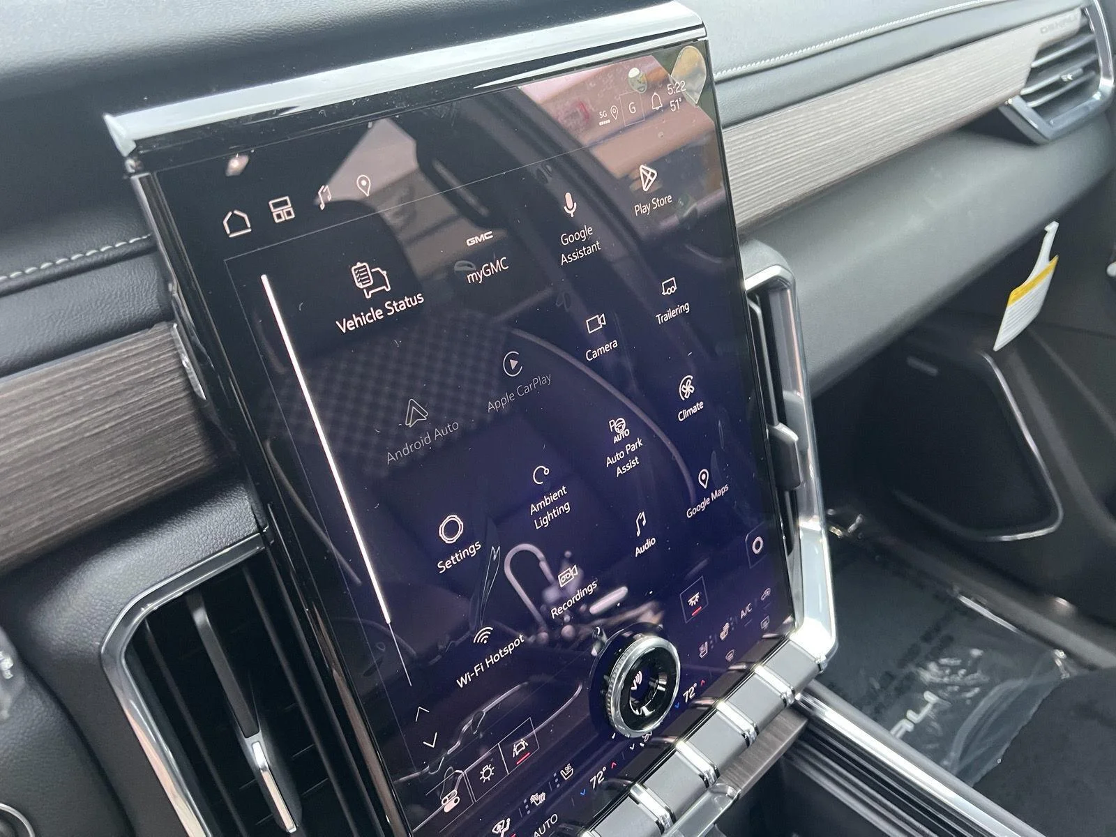 2027 GMC Acadia Denali - Photo 7