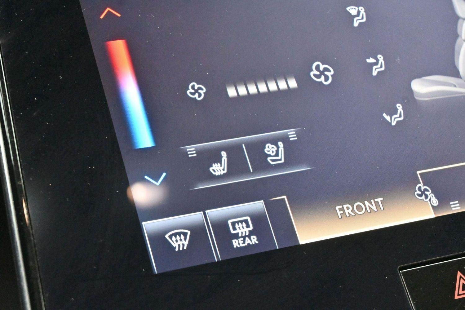 Used 2025 Black Obsidian INFINITI LUXE image 25