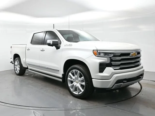 Used 2025 Iridescent Pearl Tricoat Chevrolet High Country image 1