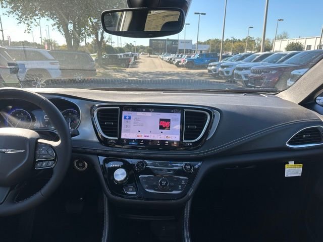 2026 Chrysler Pacifica Limited - Photo 27