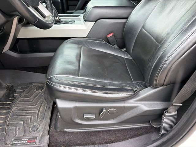 Used 2017  Ford  image 8