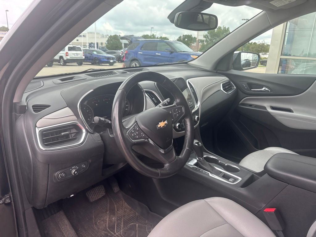 Used 2020 Midnight Blue Metallic Chevrolet Premier image 11